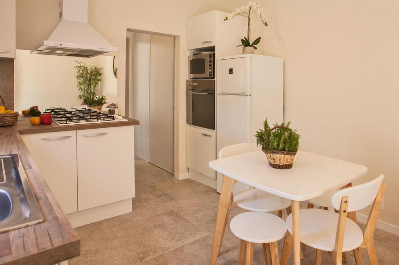 Maison Kiwi Avec Piscine Chauffee Terrasse Jardin Et Bbq A Calvi 칼비 외부 사진